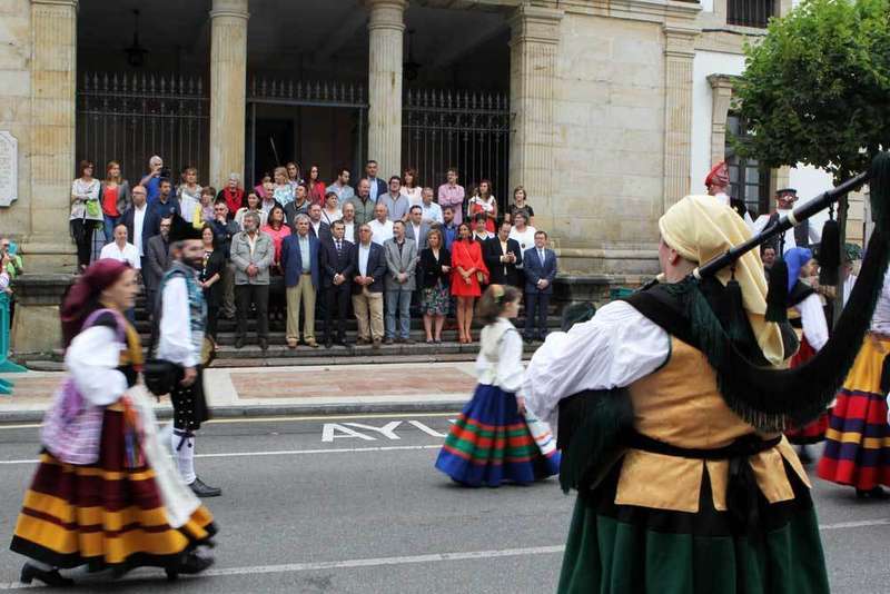 desfile-asturias-cantabria-cangas-onis